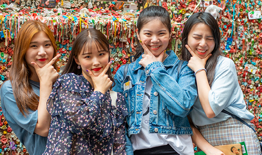 students at gum wall